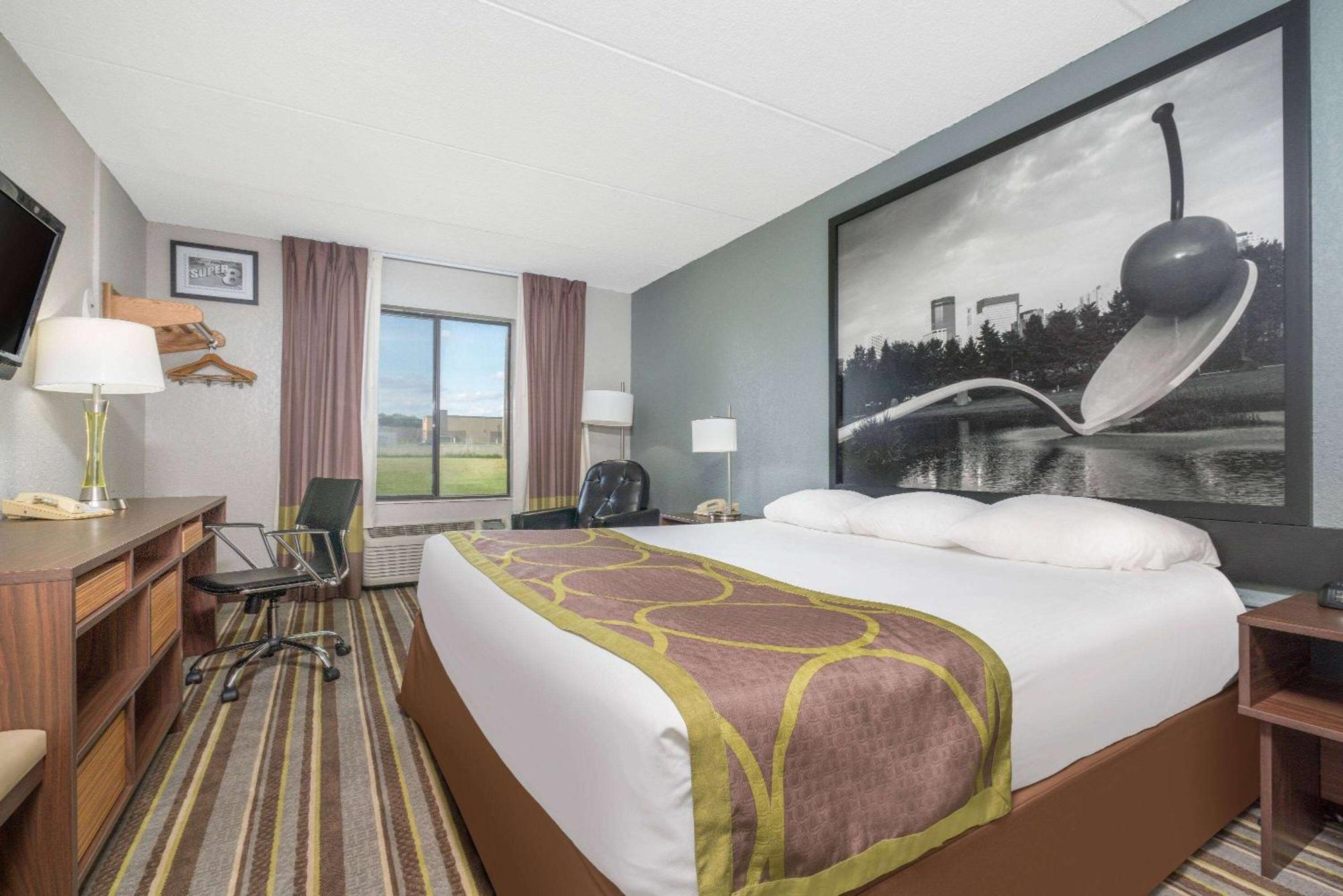 Готель Super 8 By Wyndham Bloomington/Airport Екстер'єр фото
