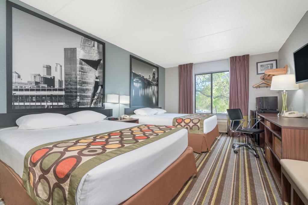 Готель Super 8 By Wyndham Bloomington/Airport Екстер'єр фото