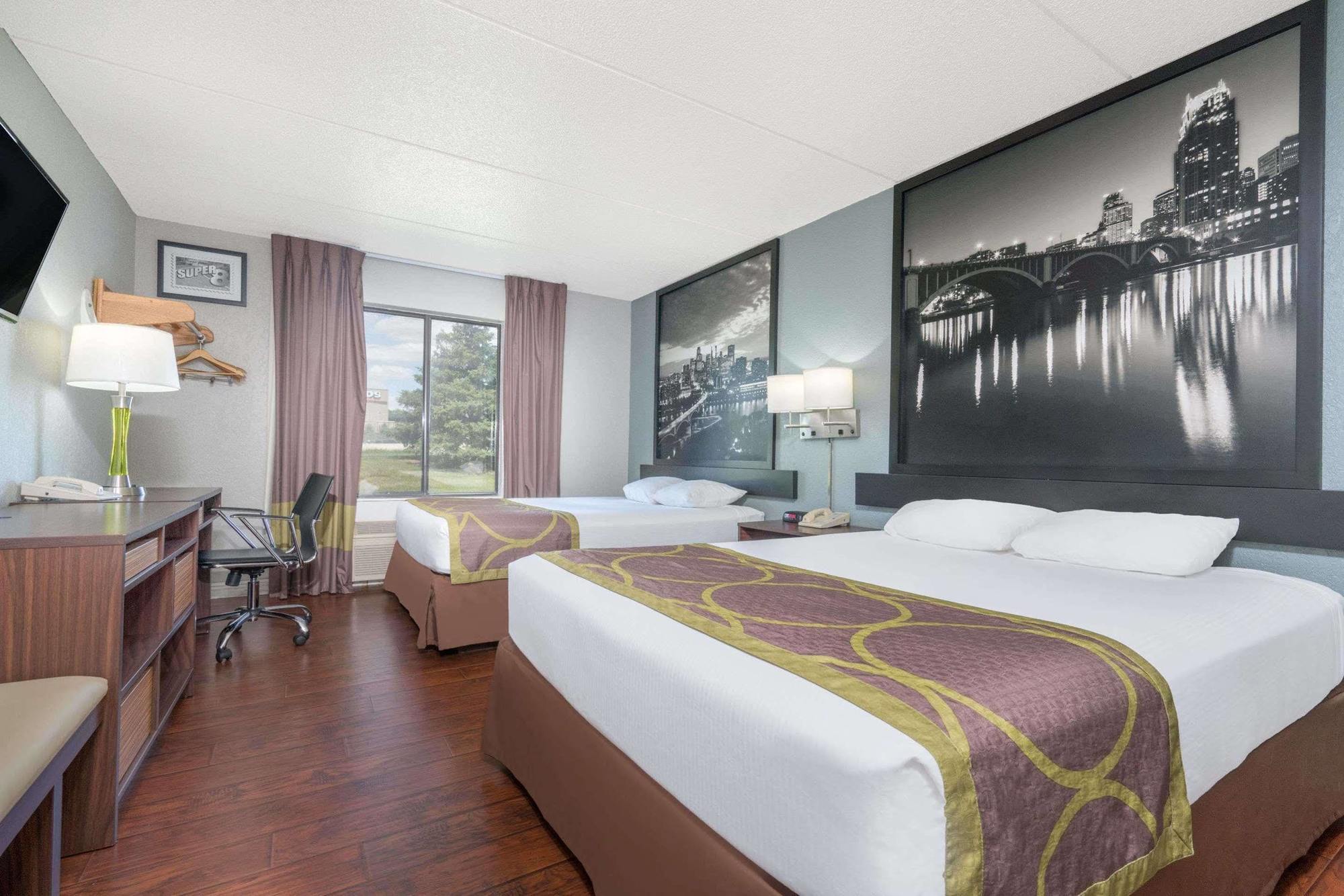 Готель Super 8 By Wyndham Bloomington/Airport Екстер'єр фото